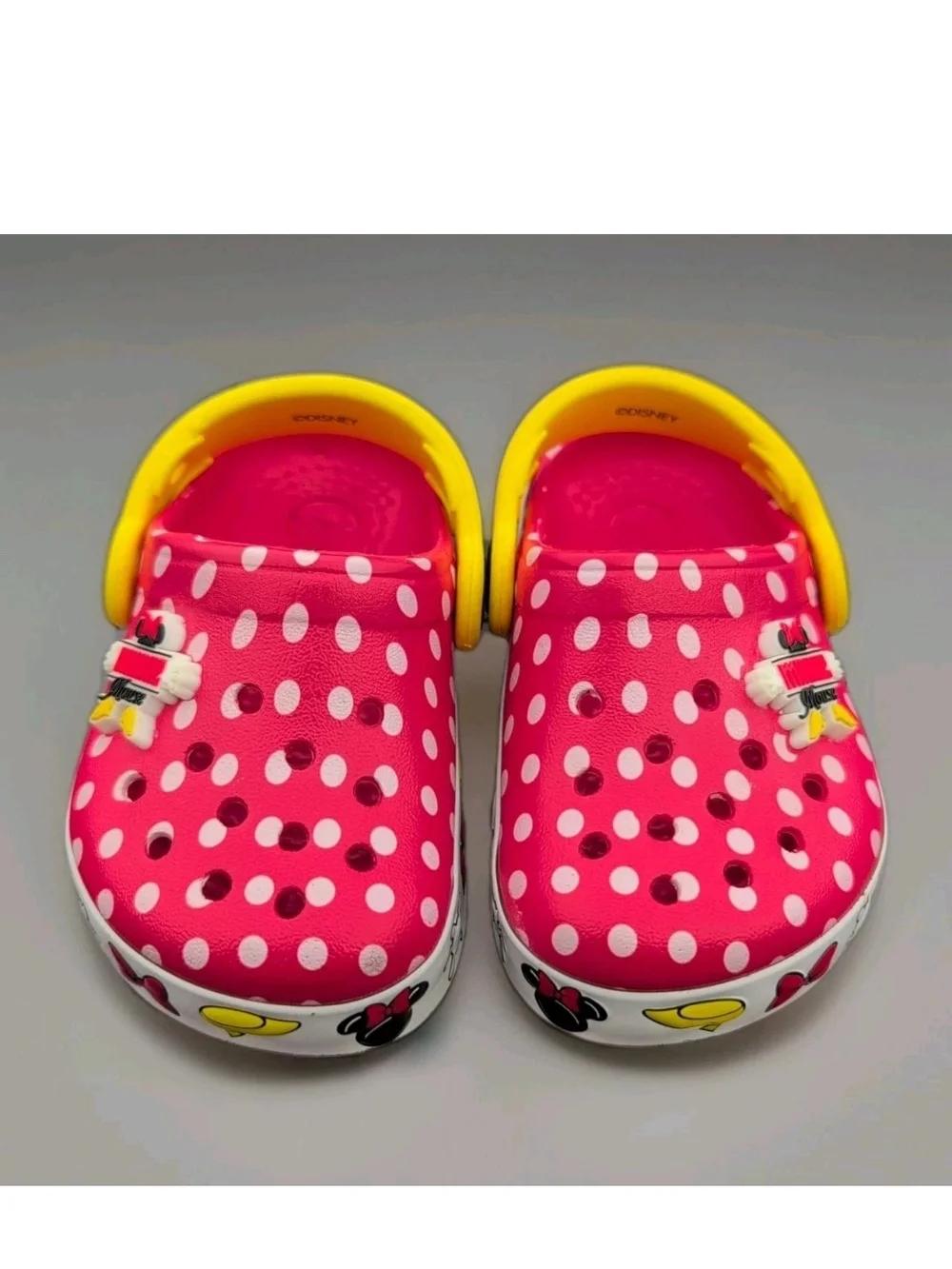CROCS colors red